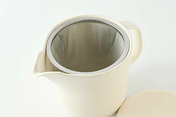 Moment Teapot by Konare (Cream)